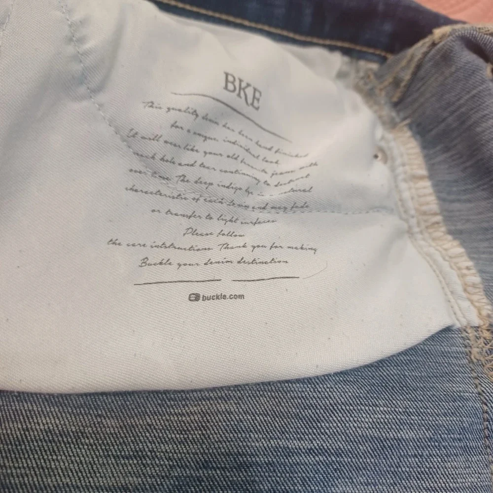 BKE Women's Payton Jeans Size 32 (36x23) Universal Fit Mid Rise Cropped Straight